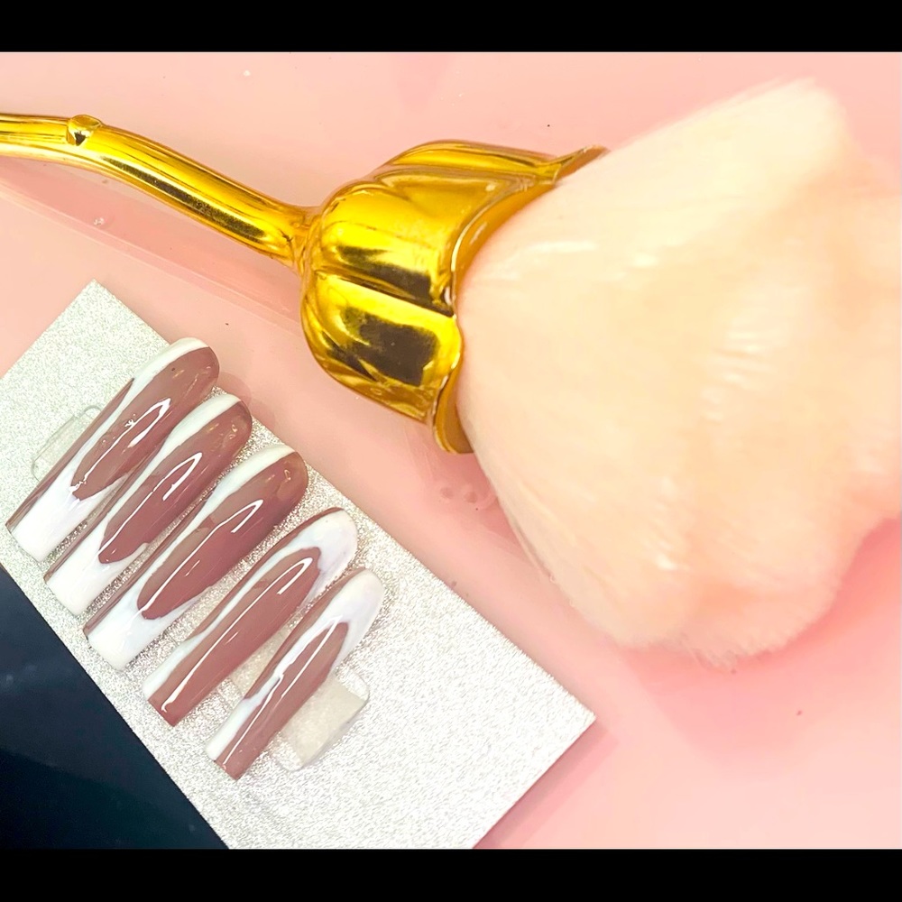 Pres on nail tapered square brown and white